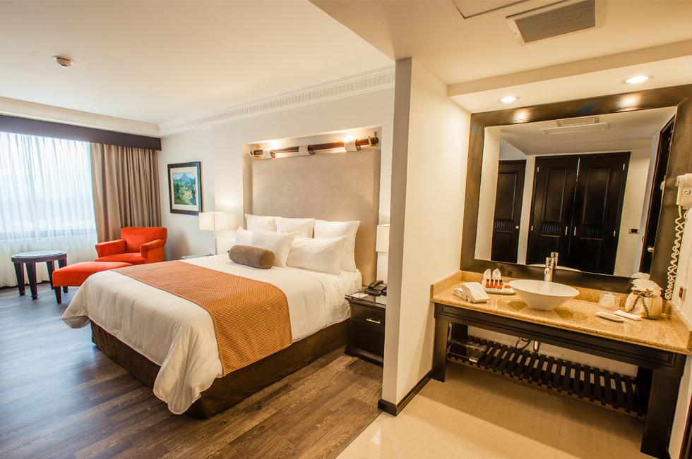Hotel Tikal Futura & Convention Center 5*