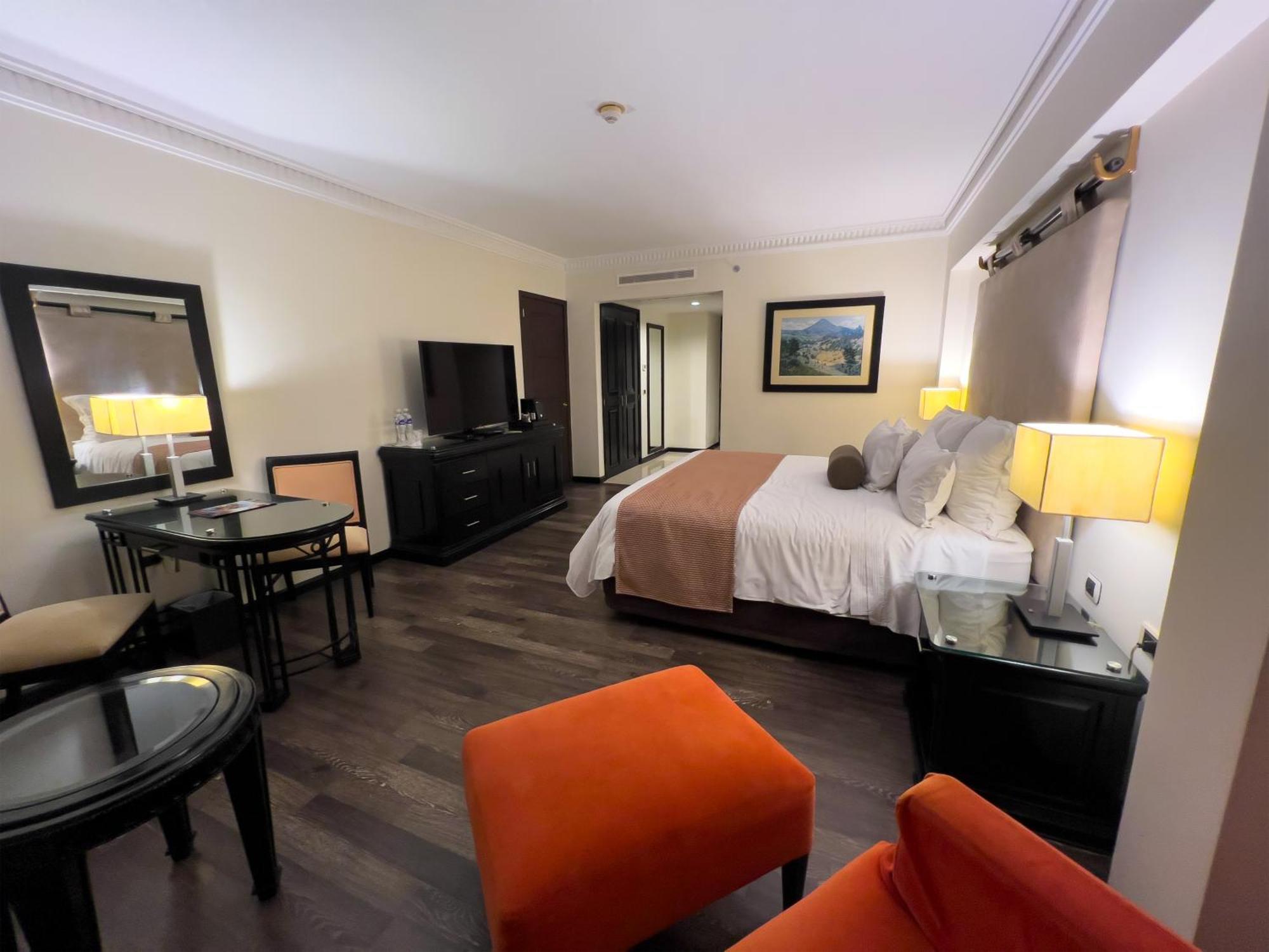 Tikal Futura & Convention Center 5*