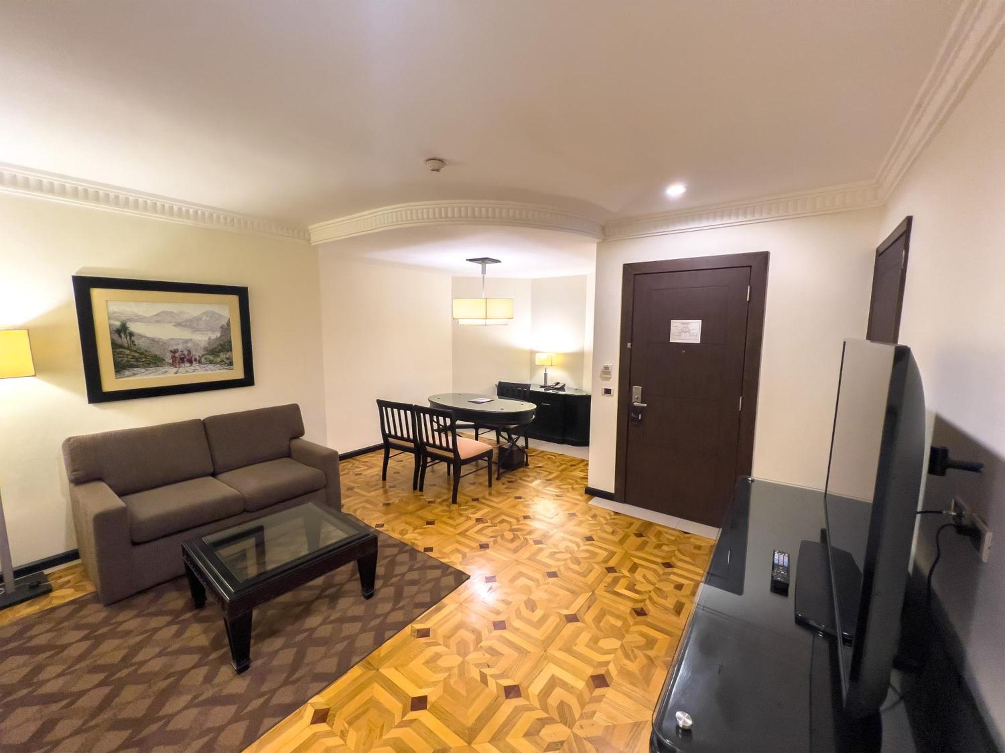 Hotel Tikal Futura & Convention Center 5*